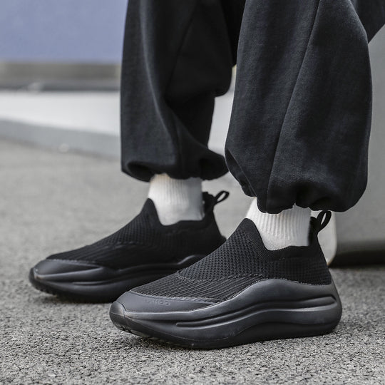 Damen Sportliche Slip-On Sneakers mit atmungsaktivem Strickoberteil und flexiblem Fußbett R&B