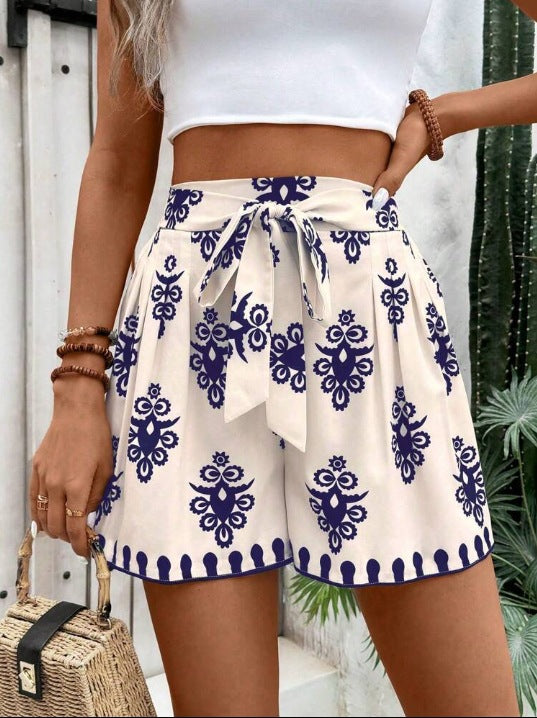 Damen Sommerliche Chino-Shorts mit Bindegürtel R&B