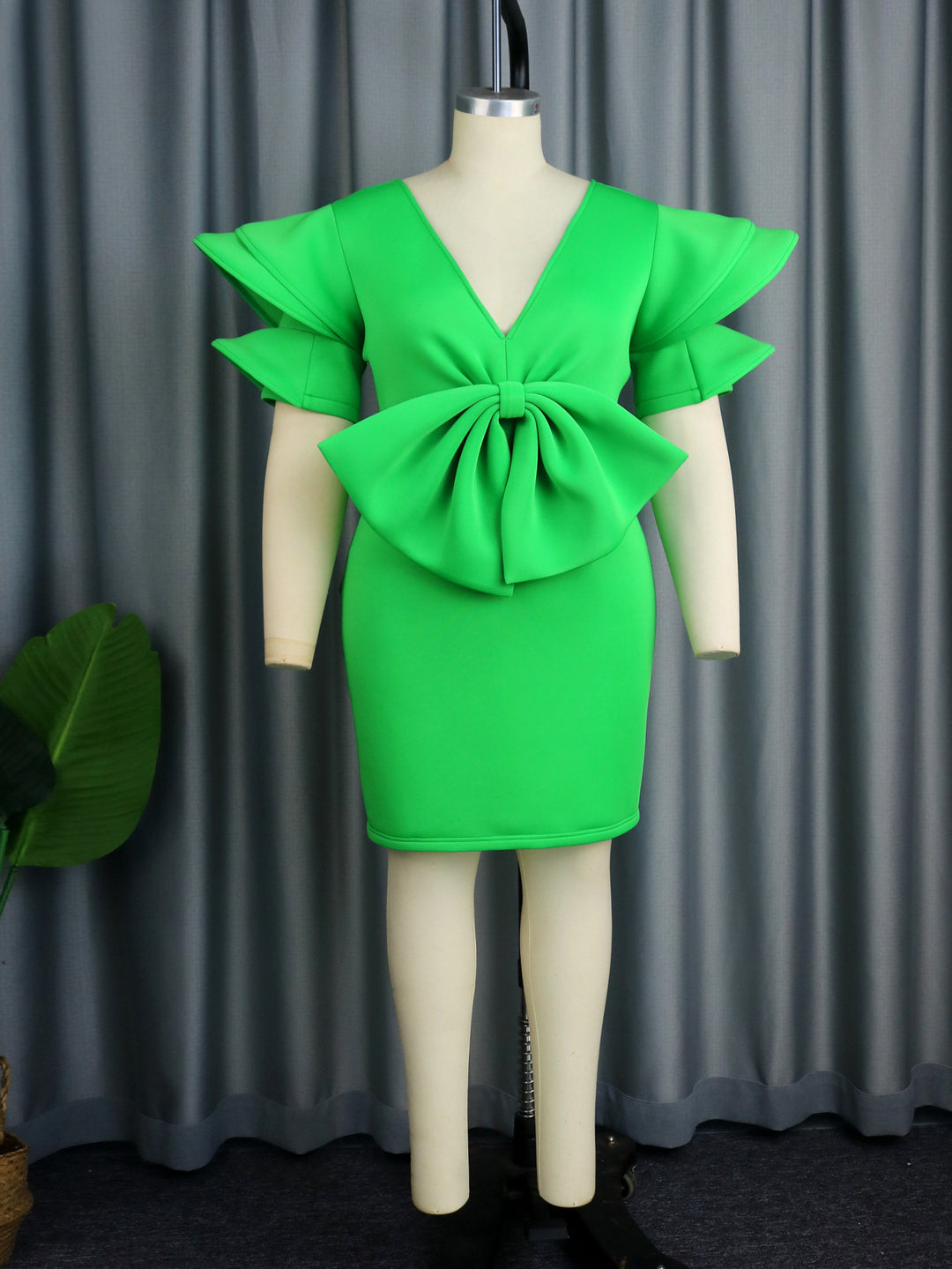 Damen Figurbetontes Kleid mit Voluminösem Schleifen-Detail R&B
