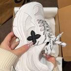 Damen Komfortable und stylische Chunky Sneakers mit dekorativem Blumen-Element R&B