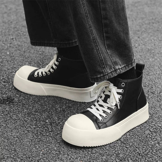 Damen Hohe Plateausneaker mit robustem Profil und sportlichem Design R&B
