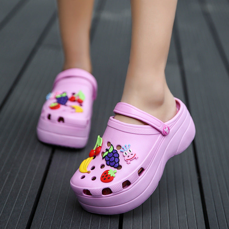 Damen Komfortable Freizeitclogs mit bunten 3D-Anhänger