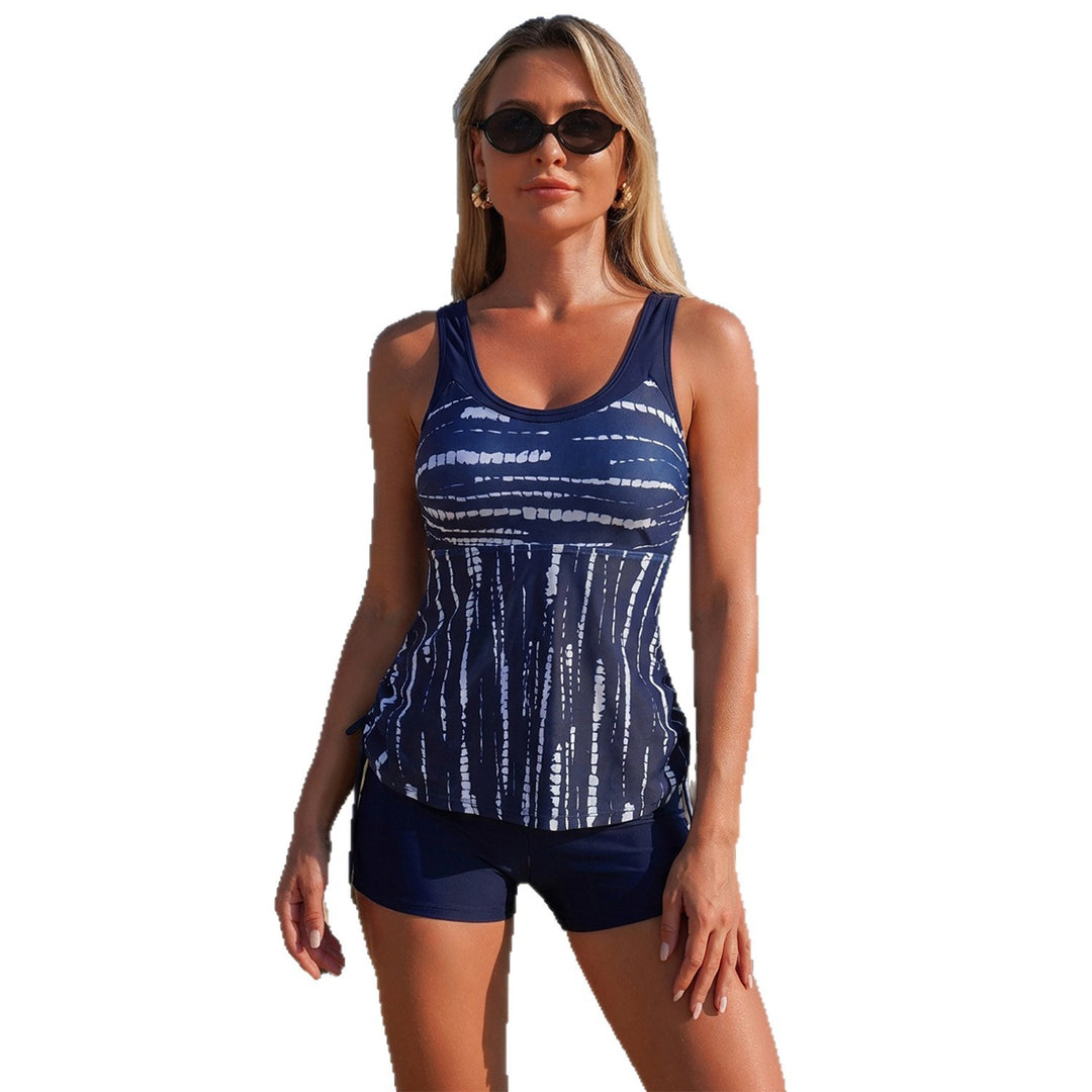 Damen Sportoberteil mit sportlichen Shorts R&B