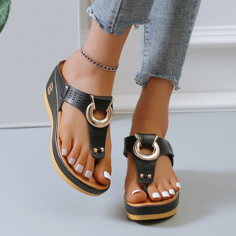 Damen Wedge-Sandalen mit elegantem Zehensteg und komfortabler Fußbettgestaltung R&B