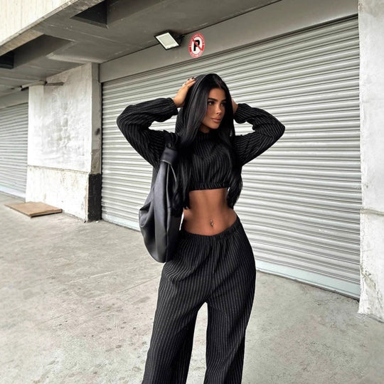 Damen modisches Streifen-Set mit cropped Oberteil und weit geschnittenen Hosen R&B