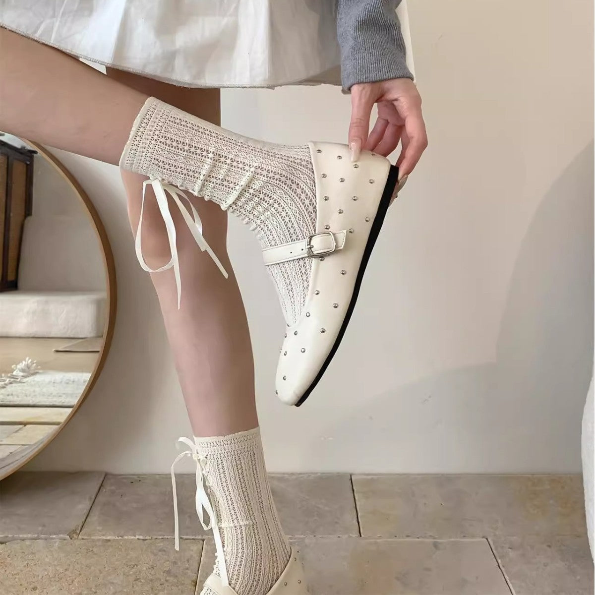 Damen elegante Ballerinas mit modischem Riemen und funkelnden Verzierungen R&B
