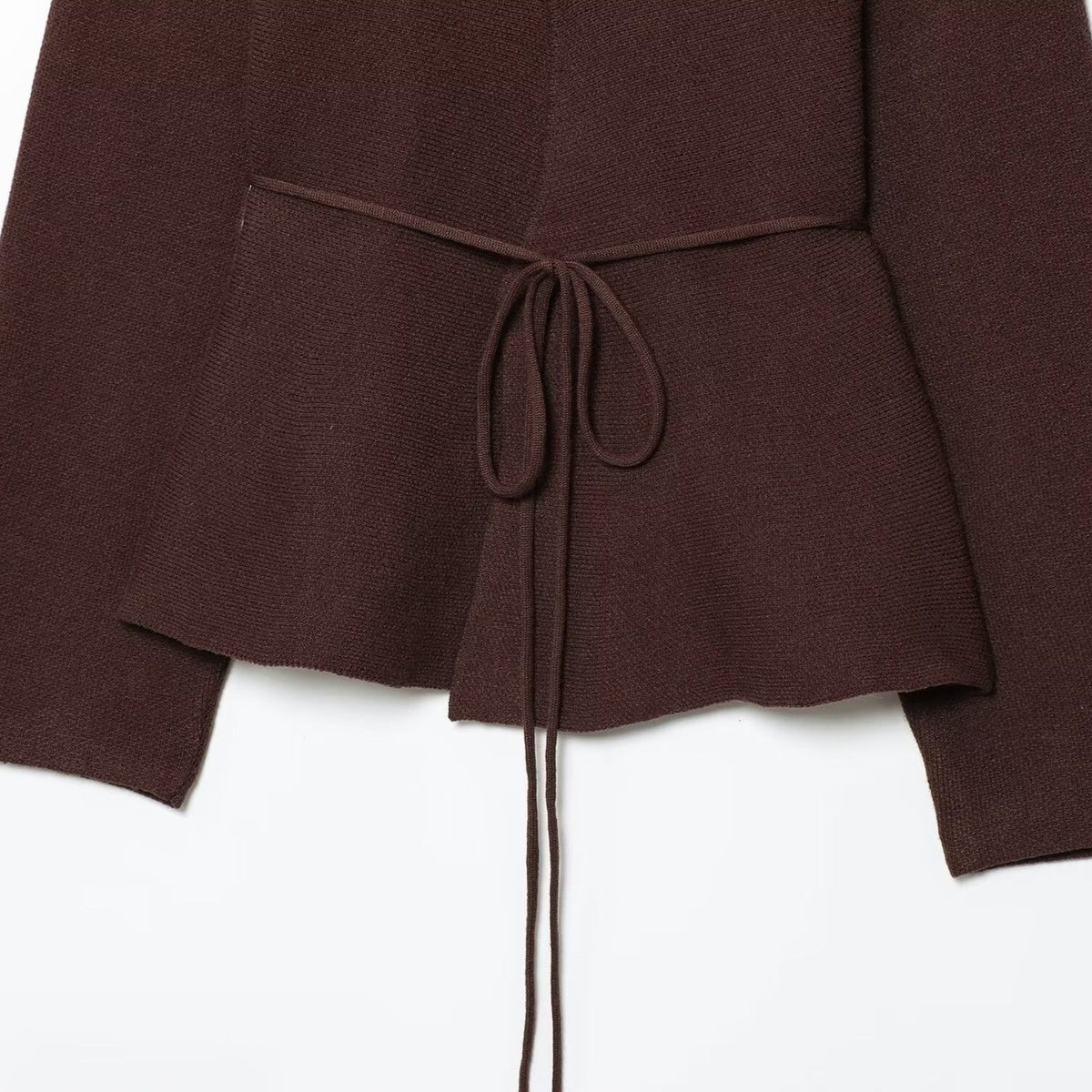 Damen Strickjacke mit eleganter Taillierung und V-Ausschnitt R&B