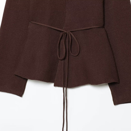 Damen Strickjacke mit eleganter Taillierung und V-Ausschnitt R&B