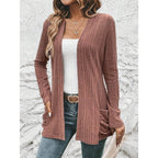 Damen Strickjacke mit wärmendem Rippenmuster und praktischen Taschen R&B