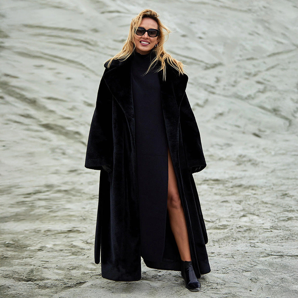Damen Eleganter, gefütterter Wintermantel mit breitem Revers R&B