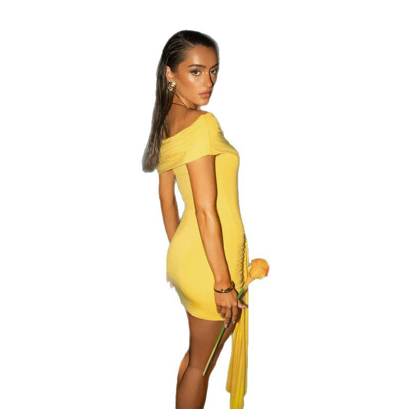Damen Figurbetontes Minikleid mit schulterfreiem Design und asymmetrischem Saum R&B