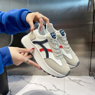 Damen Freizeit Sneakers mit sportlichem Design und komfortabler Dämpfung R&B