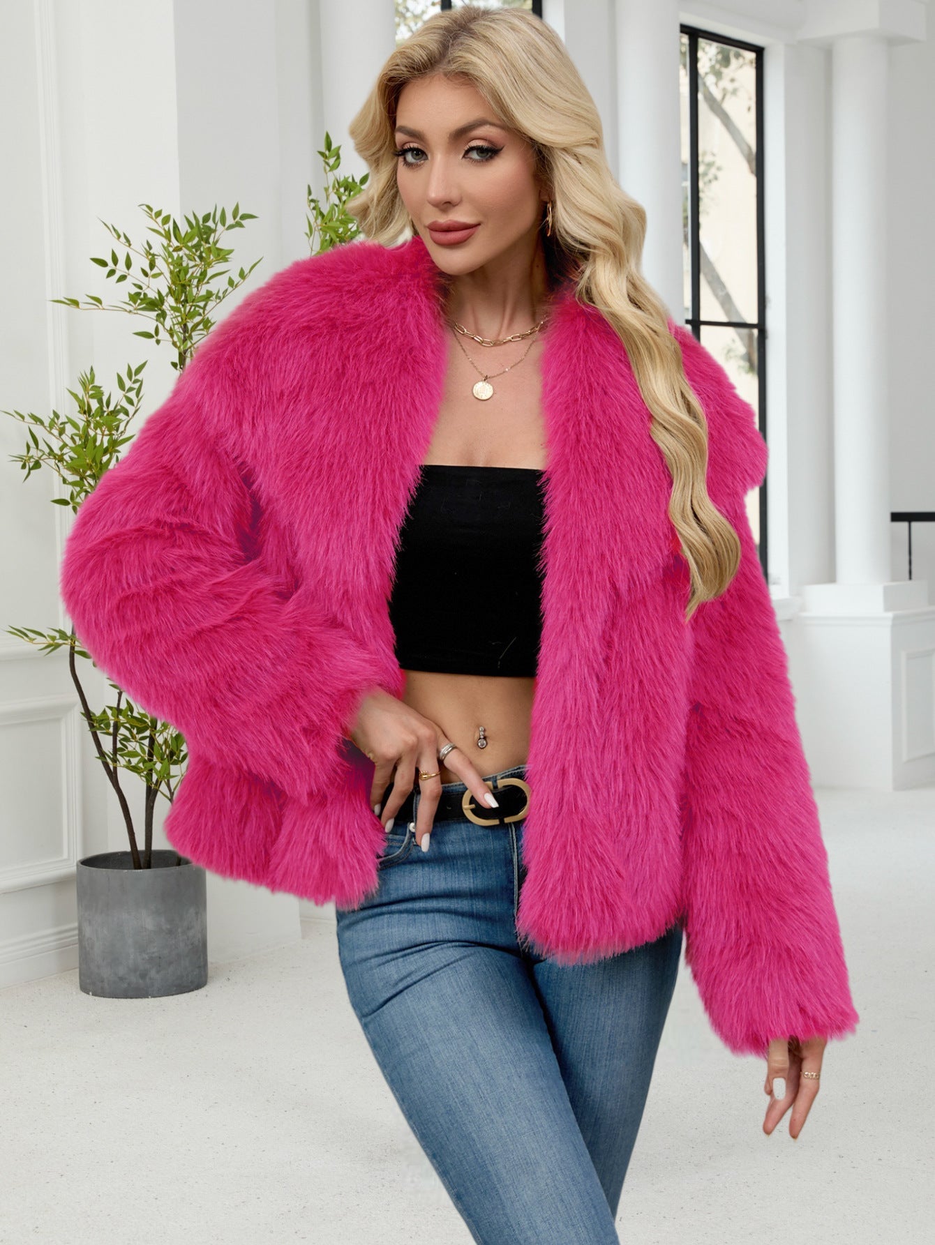 Damen Flauschige Kunstpelzjacke mit oversized Schnitt und voluminösen Ärmeln R&B