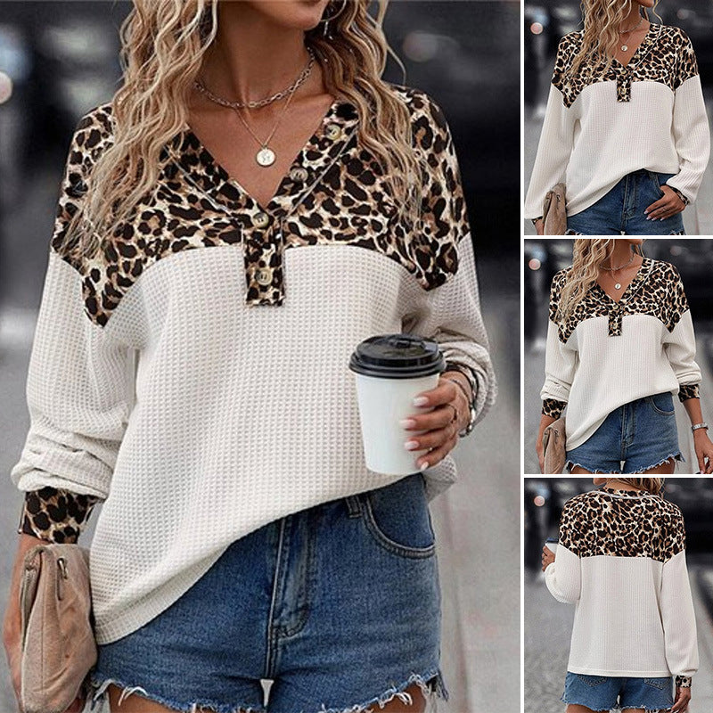 Damen nan lockeres Waffelstrick-Langarmshirt mit Leoprint-Passe und Henley-Knopfleiste R&B