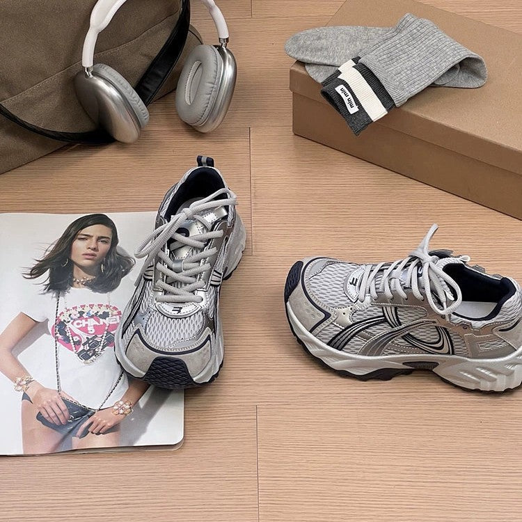 Damen Sportliche Sneakers mit atmungsaktiver Mesh-Oberfläche und robustem Profil R&B