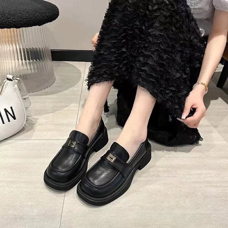 Damen elegante Mokassins mit dekorativem Gurt und goldener Schnalle R&B