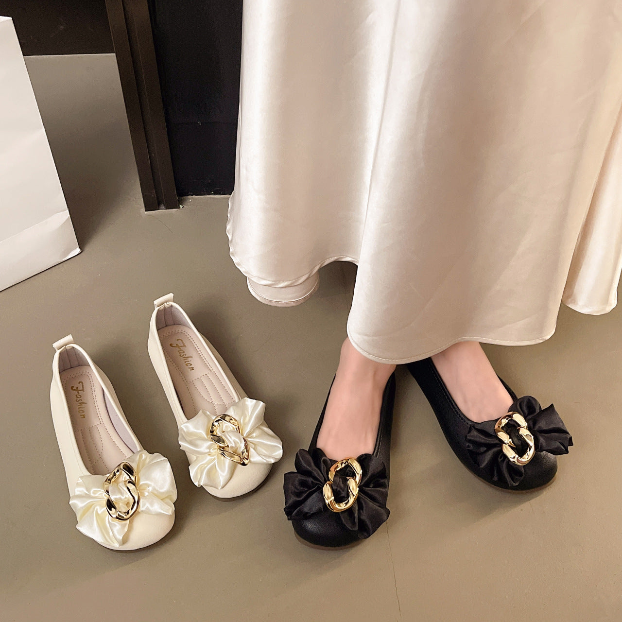 Damen Ballerinas mit schimmerndem Schleifen-Detail und eleganter Schnalle EB