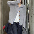 Damen Bequemer Strickcardigan mit kontrastierenden Knopfdetails und großem Kragen