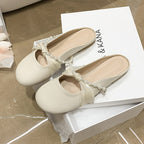 Damen Elegante Slipper mit dekorativem Schleifen-Detail und Perlenapplikationen EB
