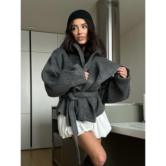 Damen Oversized Wolljacke mit modischem Gürtel und praktischem Knopfdetail R&B