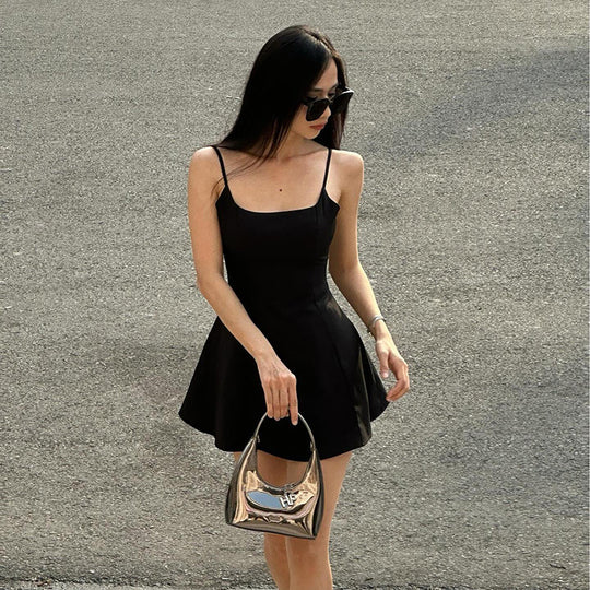 Damen tolles A-Linien Kleid mit Spaghettiträgern und schwingendem Rock R&B