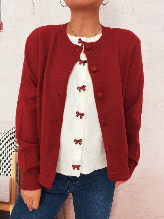 Damen Kuschelweich Strickjacke mit schönen Knöpfen und raffinierten Details R&B