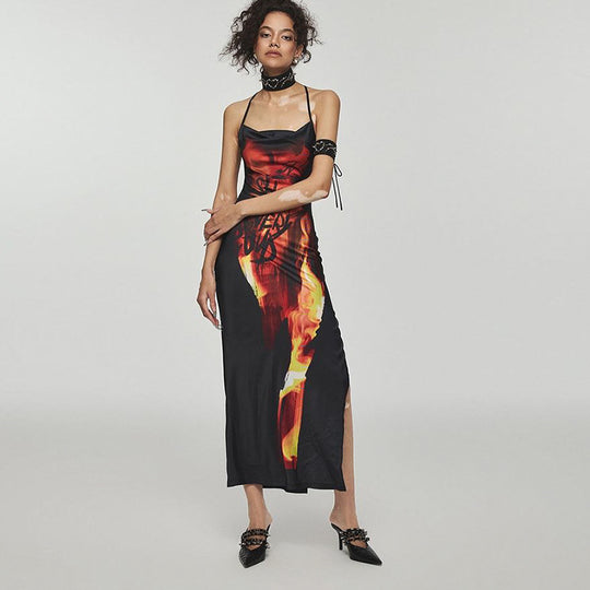 Damen Maxikleid mit aufregendem grafischen Feuerdesign und hohem Schlitz R&B