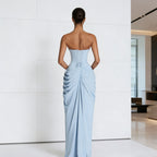 Damen Elegantes Abendkleid mit schulterfreier Silhouette und geschmeidiger Drapierung R&B