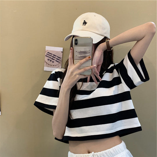 Damen Cropped T-Shirt mit Streifenmuster und lässigem Schnitt R&B