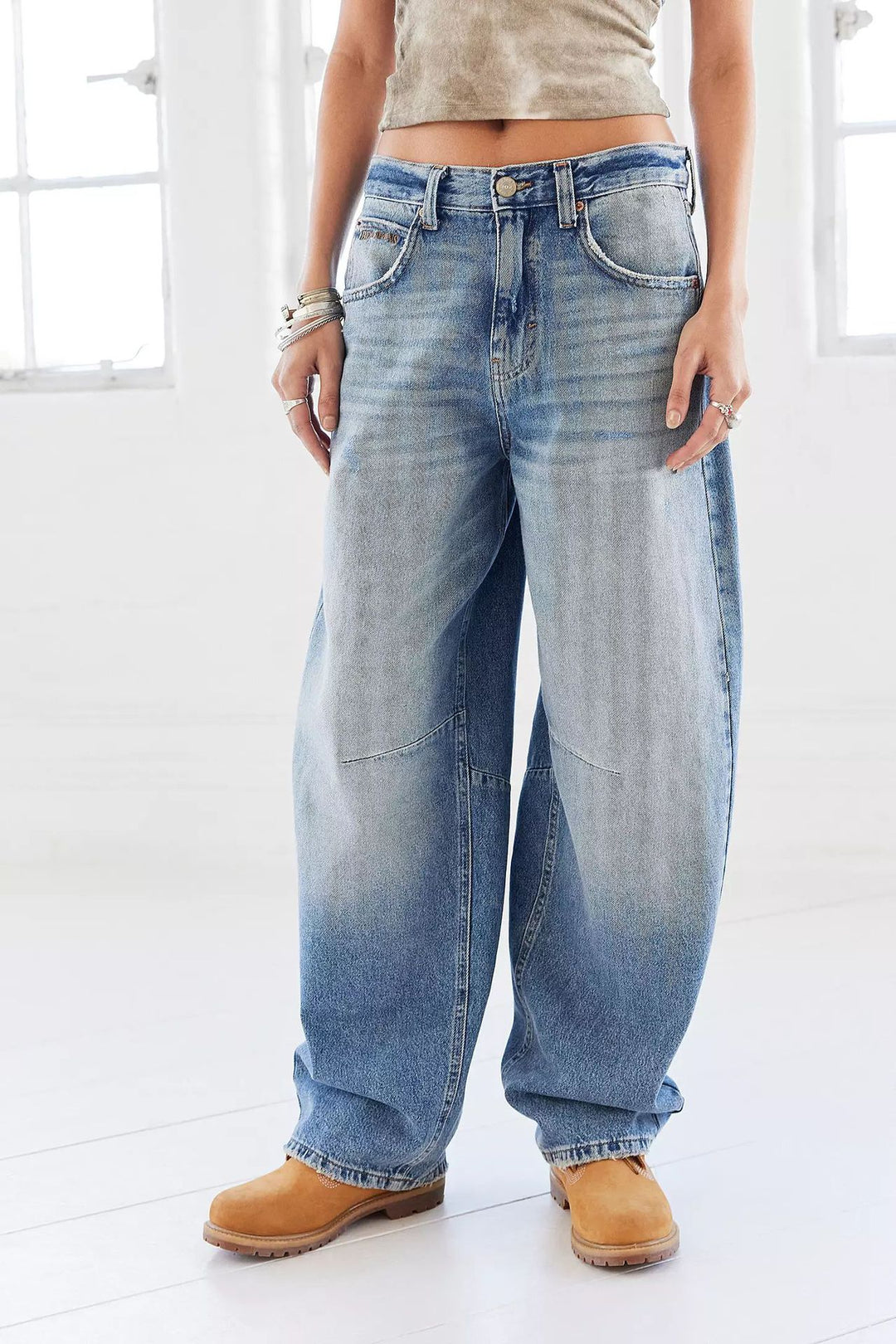Damen weit geschnittene Jeans im lässigen Stil mit modischen Details R&B