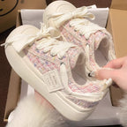 Damen Sneakers mit innovativer transparentem Füllung und modischen Schnür-Details