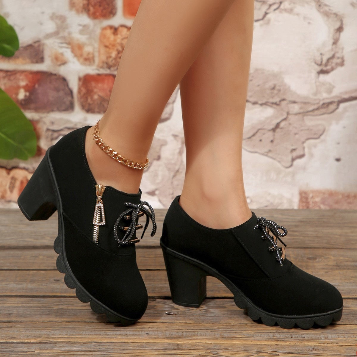 Damen Elegante und modische High-Heel Stiefel mit dekorativen Schnürsenkeln und edgy Reißverschluss R&B