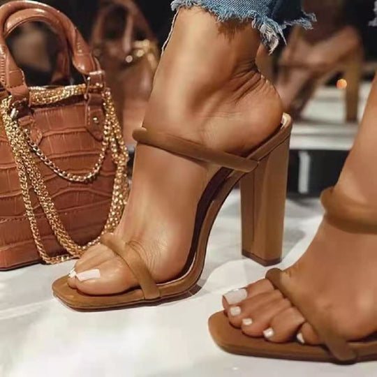 Damen nan elegante Schlüpf-Sandalette mit eckiger Zehenpartie schlanken Riemen und stabilem Blockabsatz R&B