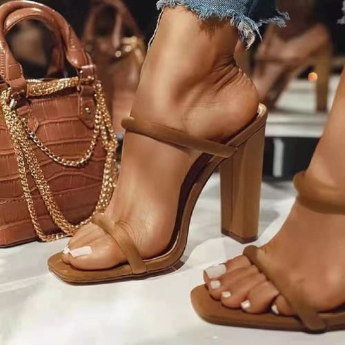 Damen nan elegante Schlüpf-Sandalette mit eckiger Zehenpartie schlanken Riemen und stabilem Blockabsatz R&B
