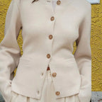 Damen Strickjacke mit eleganten Knöpfen und modernen Taschen R&B
