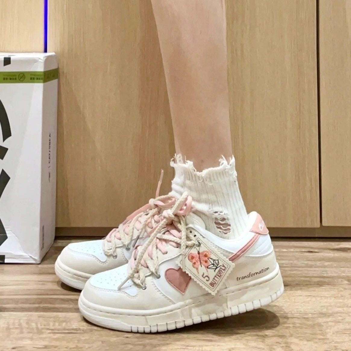 Damen Lifestyle Sneakers mit moderner Schnürung und hochwertigem Obermaterial R&B