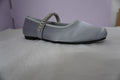 Damen Ballerina-Schuhe mit glanzvollem Obermaterial und bezauberndem Riemen
