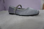 Damen Ballerina-Schuhe mit glanzvollem Obermaterial und bezauberndem Riemen