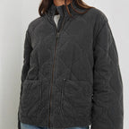 Damen gesteppte Utility-Jacke mit praktischen Taschen und hohem Kragen R&B