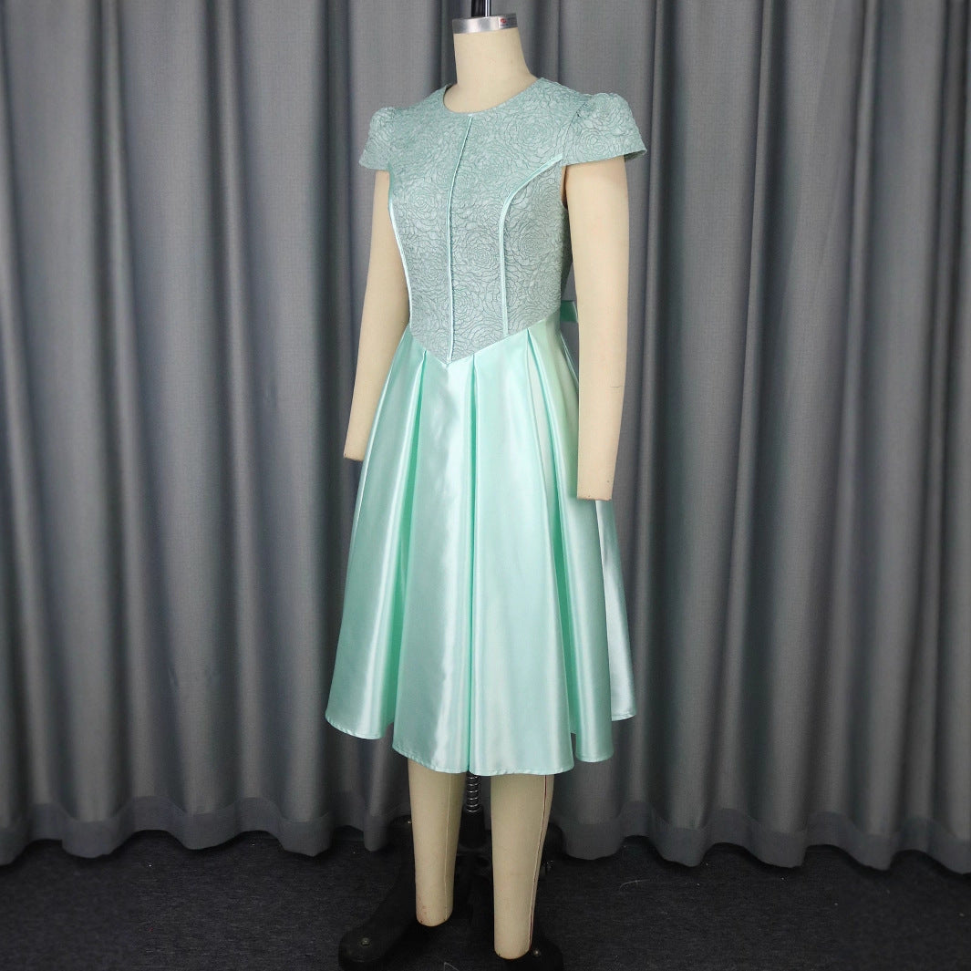 Damen Festliches Cocktailkleid mit floralem Spitzenoberteil und schwingendem Rock R&B