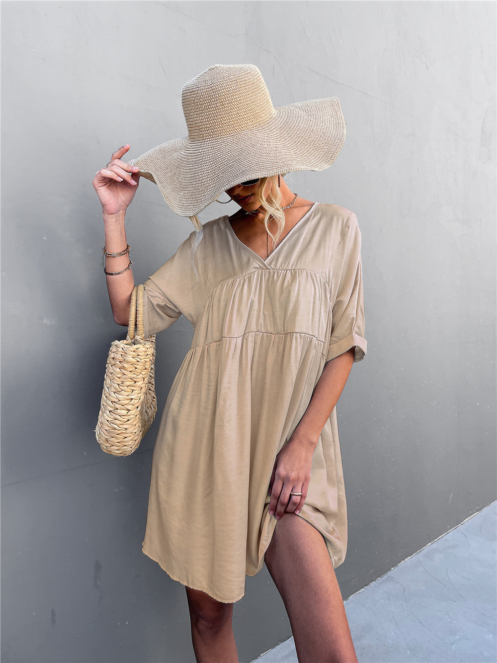 Damen lässiges V-Ausschnitt Sommerkleid mit taillierter Passform und leichtem Stoff R&B