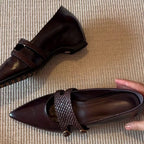 Damen elegante spitze Ballerina-Schuhe mit dekorativen Riemen und Schnallen
