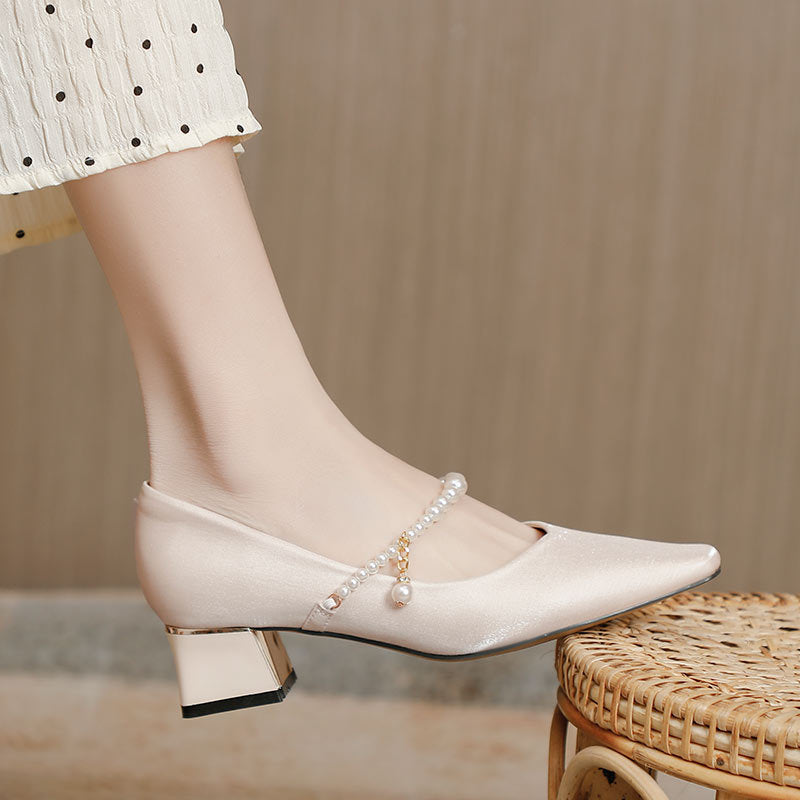 Damen schicke Pumps mit verzierten Riemen
