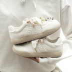 Damen Sneakers mit dekorativen Spitzen und atmungsaktivem Obermaterial