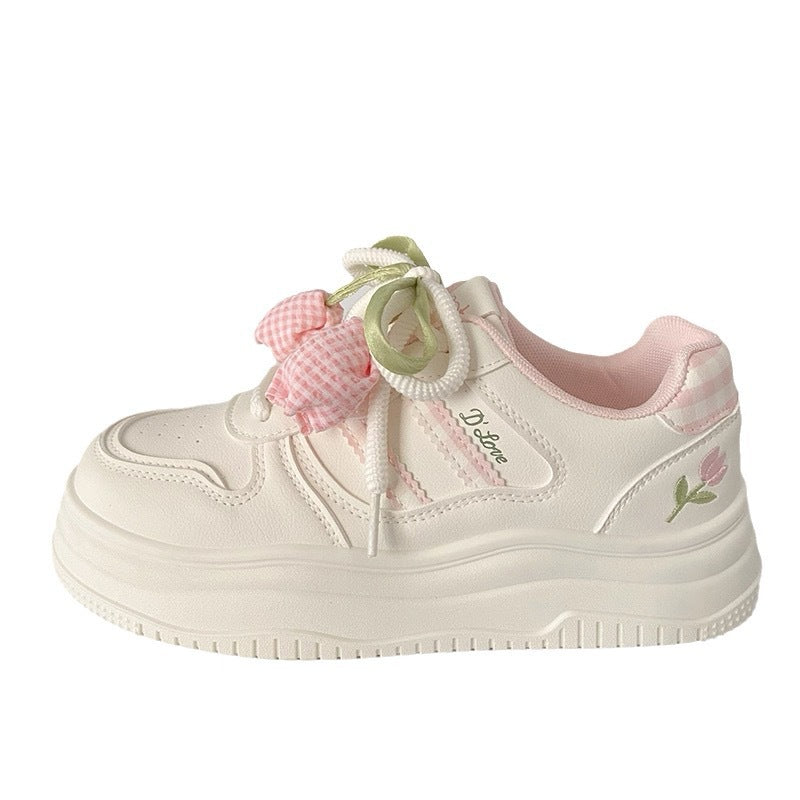 Damen Modische Sneakers mit verspielten Karomuster und komfortablen Schnürdetails