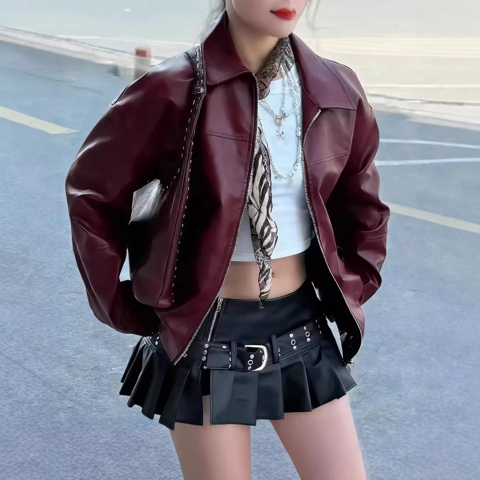 Damen Lässige Lederjacke mit Nieten