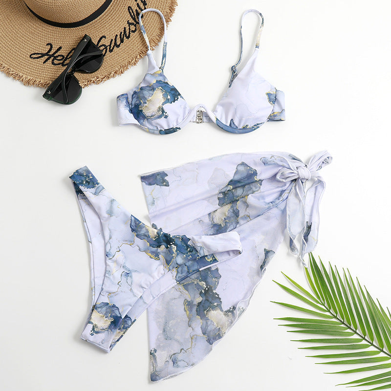 Damen Triangel-Bikini-Set mit elegantem Wickelrock und stützenden Trägern R&B