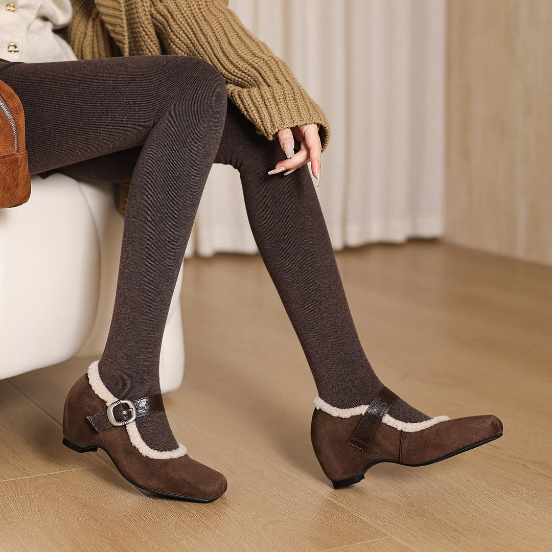 Damen Hausschuhe mit verstellbarem Riemen und kuscheligem Innenfutter R&B