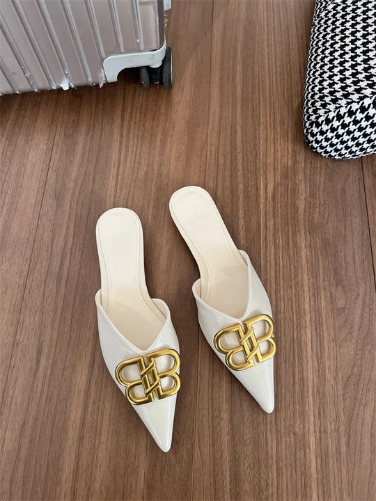 Damen Elegante Mules mit spitzem Zehenbereich und dekorativem Schnallen-Detail R&B