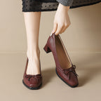 Damen elegante Pumps mit modischer Schleife und klassischer Perforation
